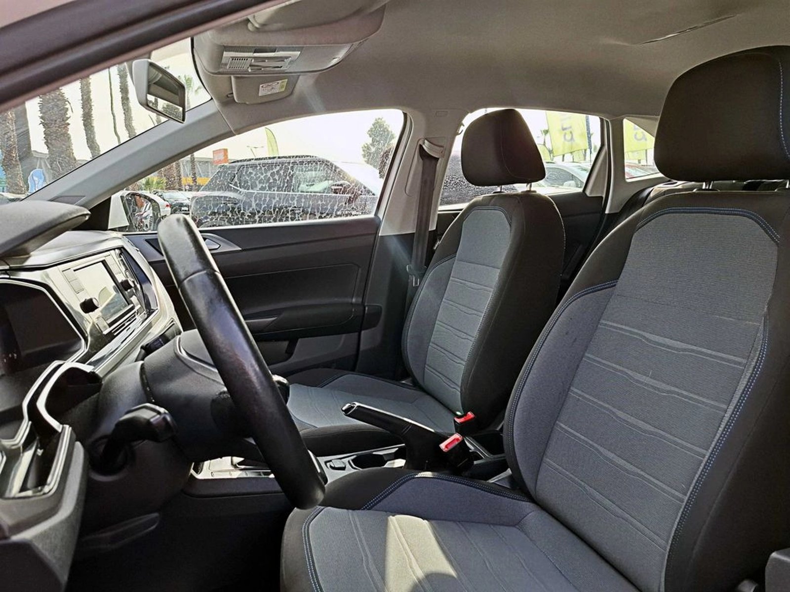 VOLKSWAGEN NIVUS 1.0 TSI HIGHLINE AT 2023 - Imagen 12 de 19
