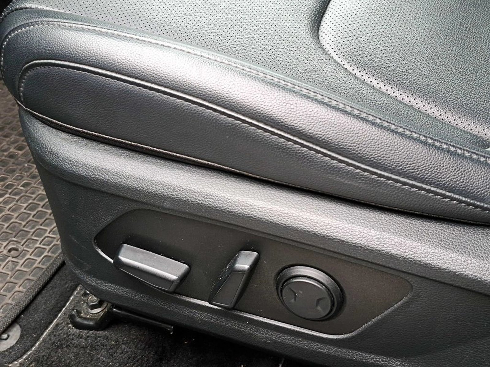 Kia SPORTAGE 2.0 EX DIES AWD 8AT 5P 2024 - Imagen 10 de 19