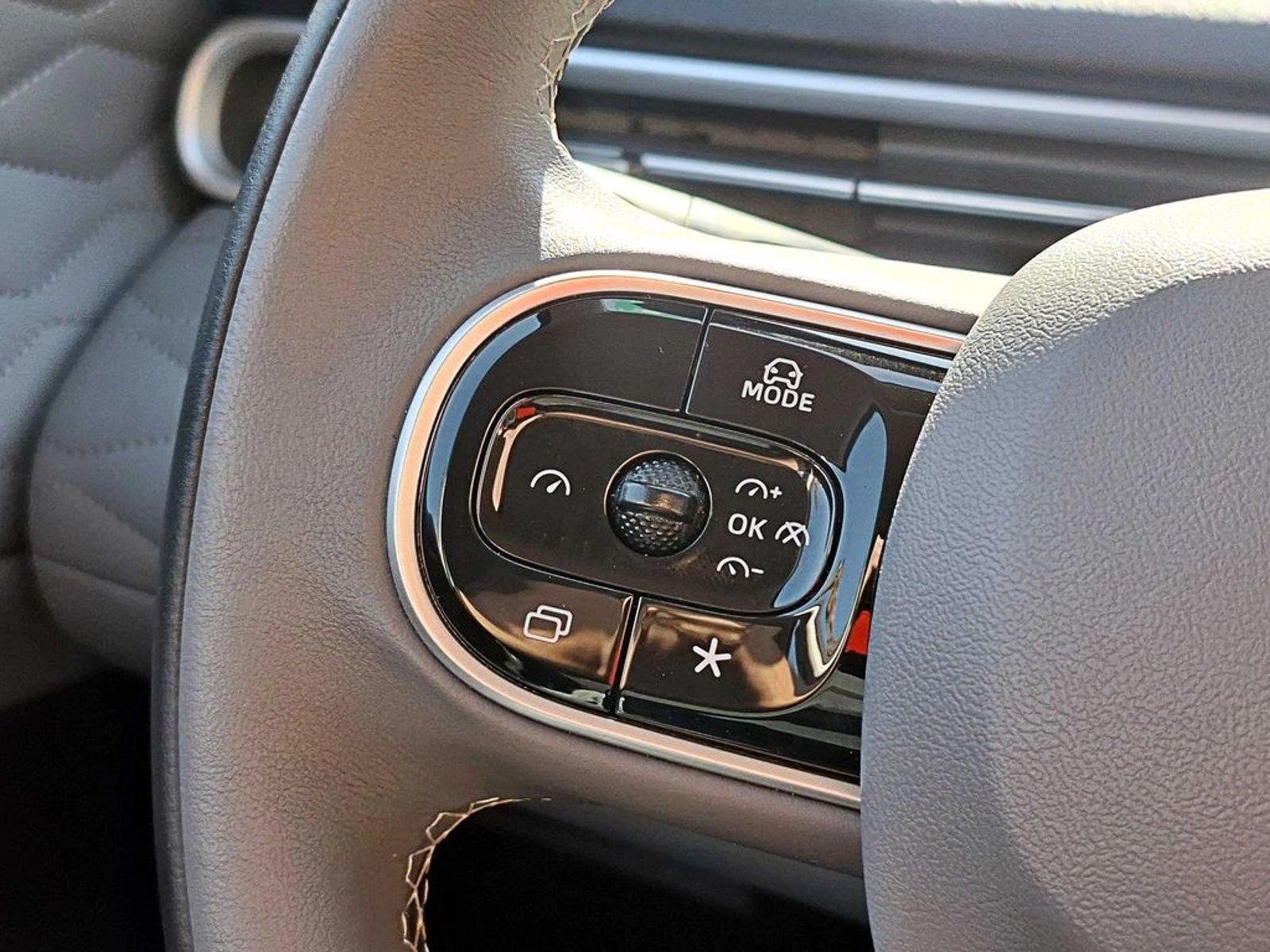 Dongfeng NAMMI EV AT 2025 - Imagen 16 de 19