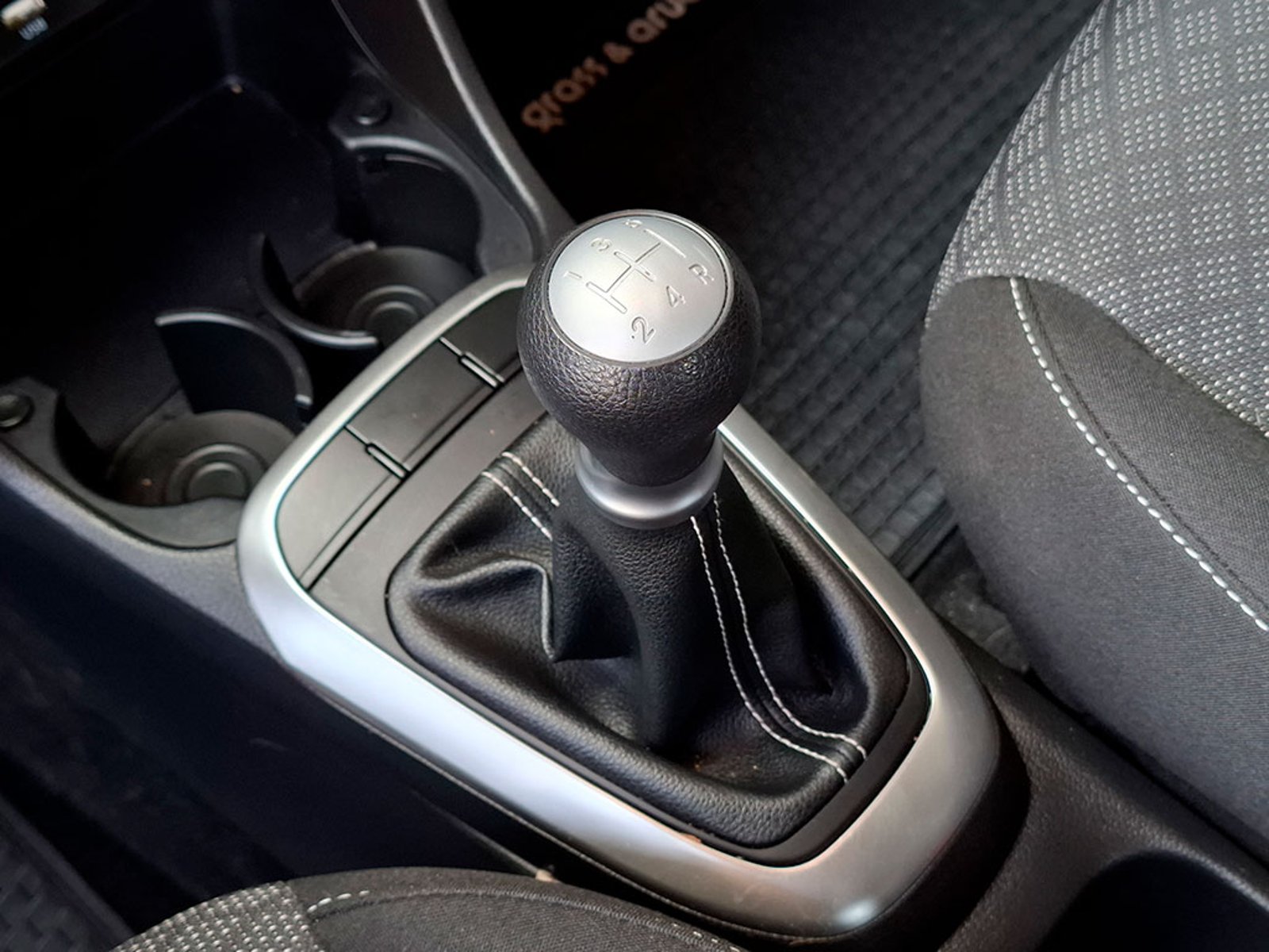 Kia MORNING EX 1.2L 5MT 2025 - Imagen 17 de 20
