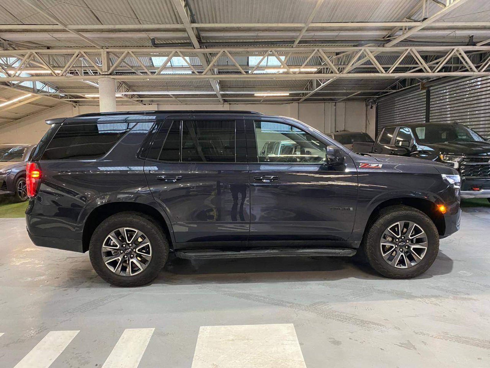 Chevrolet Tahoe 5.3 Z71 4wd At 5p 2024 - Foto 3 de 5