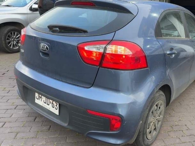 Kia Rio 5 1.2 Ex 4x2 Dab 5mt 5p 2017 - Imagen 4 de 5