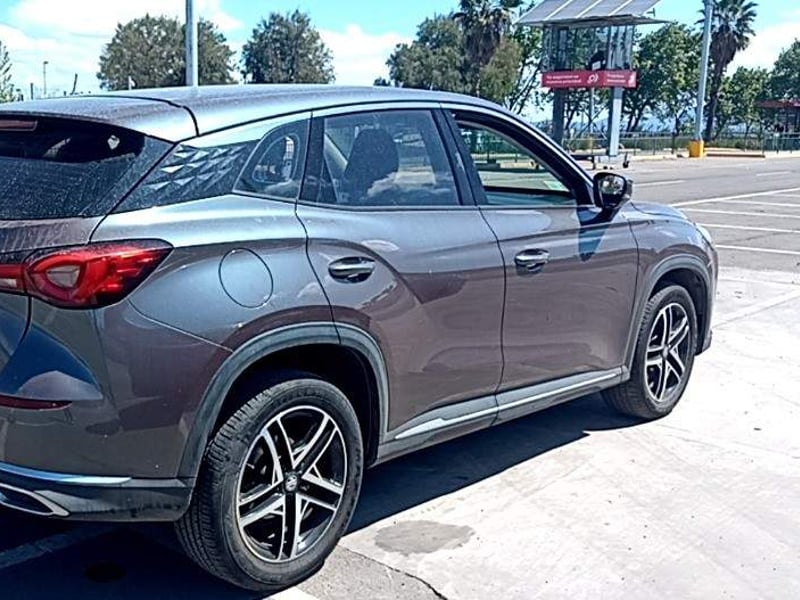 MG One 1.5t Com 4x2 Cvt At 5p 2023 - Imagen 4 de 5