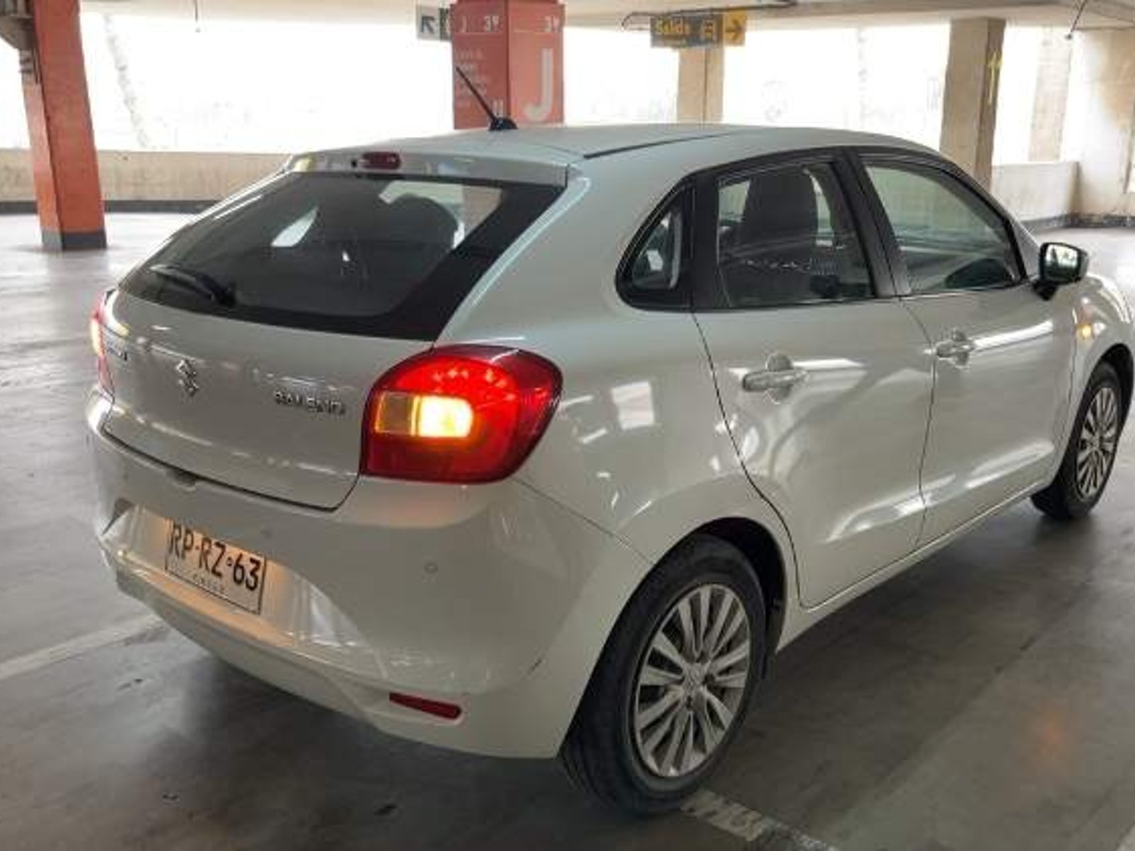 Suzuki Baleno 1.4 Gl 4x2 Hb Mt 5p 2022 - Foto 4 de 5