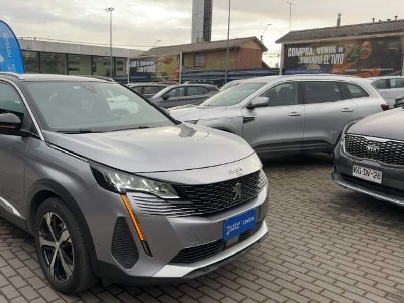 Peugeot 3008 1.5 Allure Pack Bluehdi 130 4x2 Eat8 5p 2024