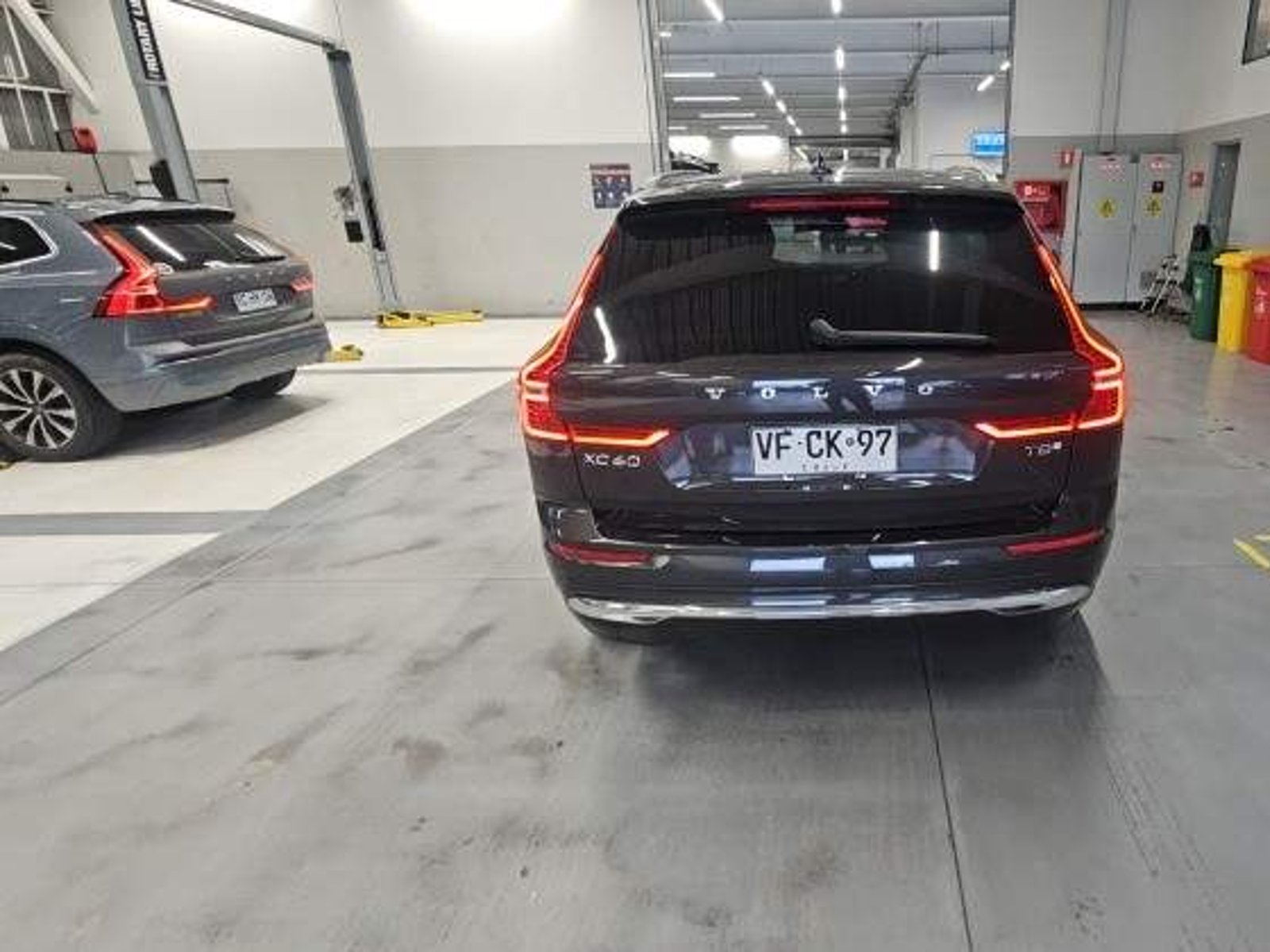 Volvo Xc60 2.0 T8 Recharge Plus Hybrid Awd At 5p 2025 - Foto 5 de 5