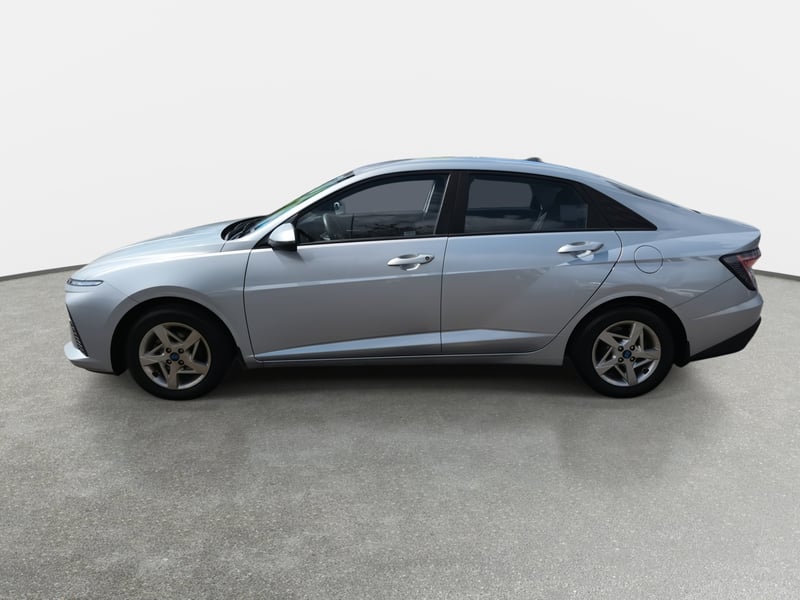 Hyundai Accent 1.5 Plus 4x2 Mt 4p 2024 - Imagen 4 de 8