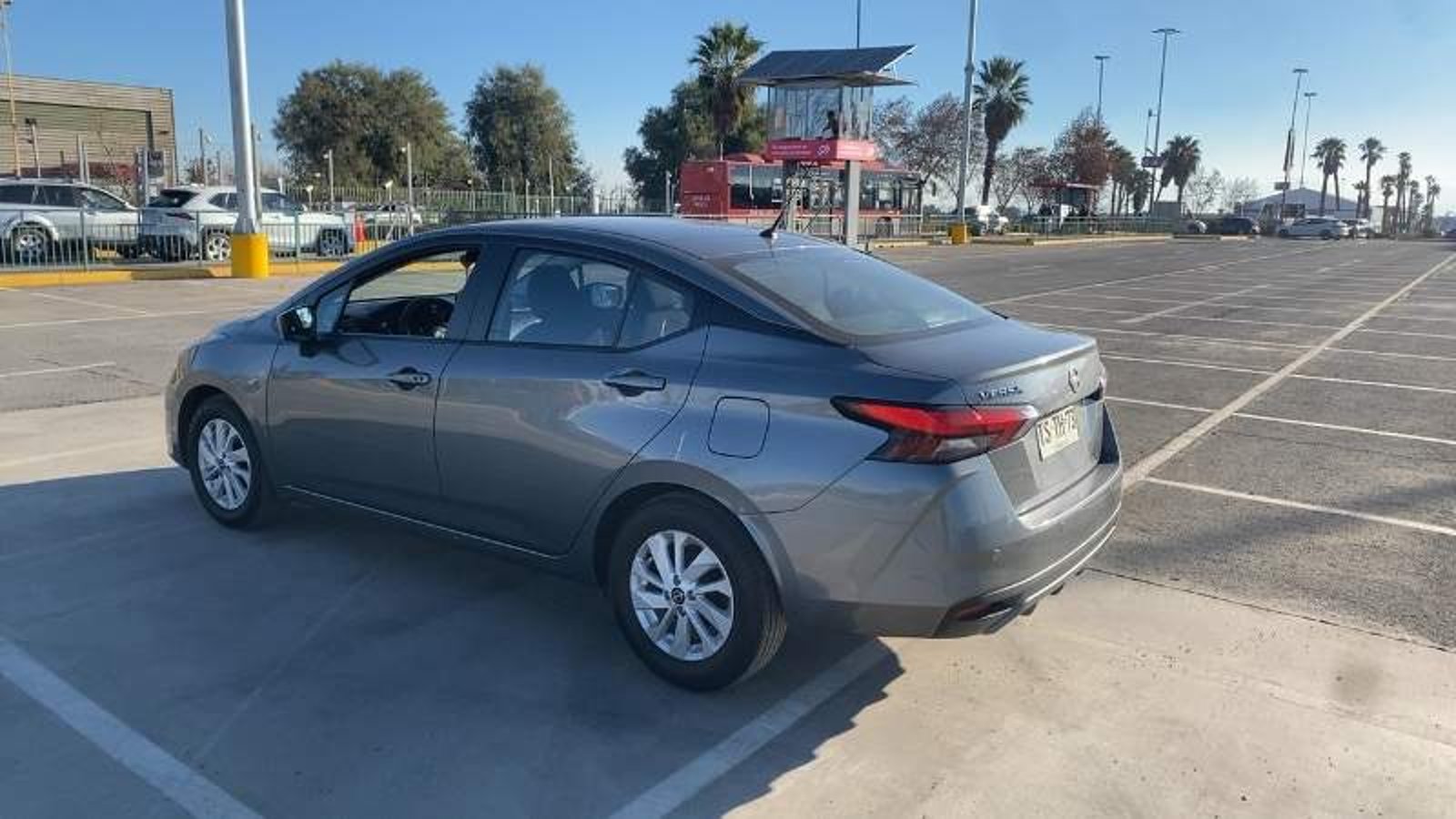 Nissan Versa 1.6 Advance 4x2 Ncf Mt 4p 2025 - Imagen 7 de 8