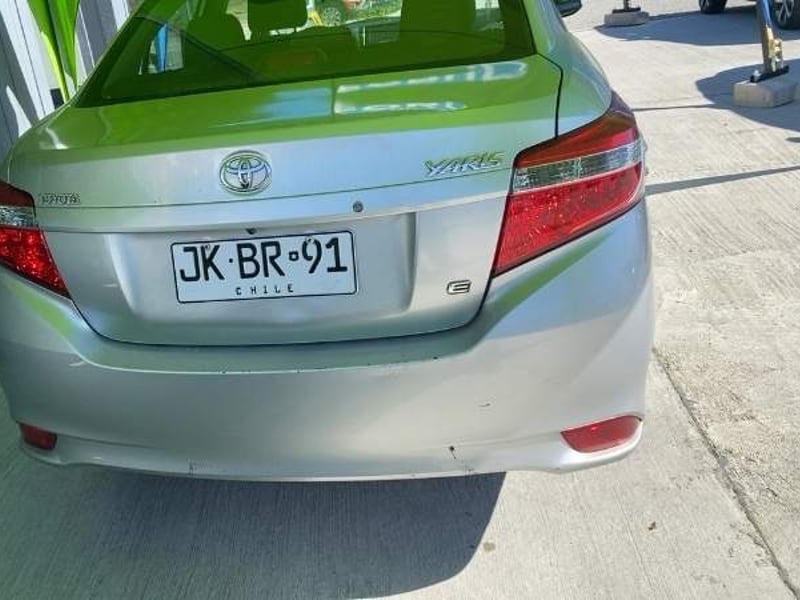 Toyota Yaris 1.5 Gli E 4x2 Mt 4p 2017 - Imagen 5 de 5