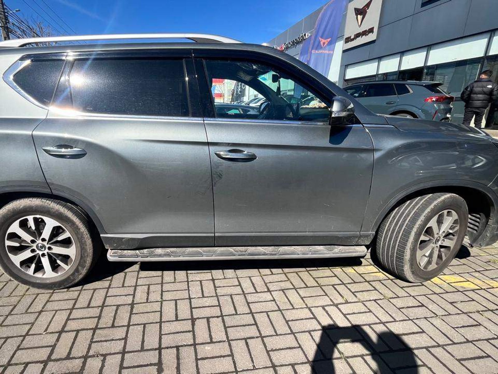 SsangYong Rexton 2.2t Limited Diesel 4x4 9ab 8at 5p 2024 - Foto 3 de 5
