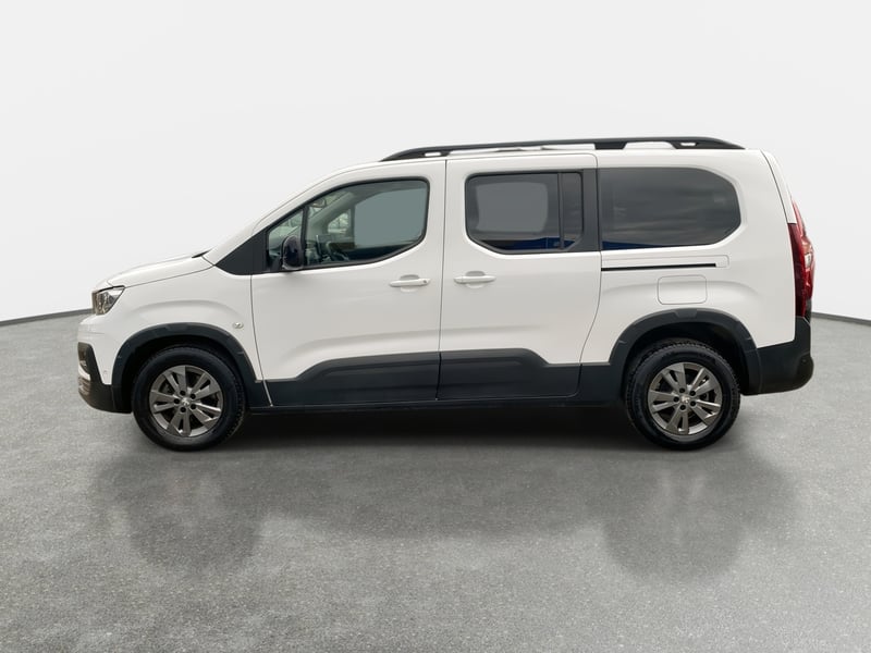Peugeot Rifter 1.5 Allure Bluehdi Diesel 4x2 130hp Eat8 5p 2023 - Imagen 4 de 8