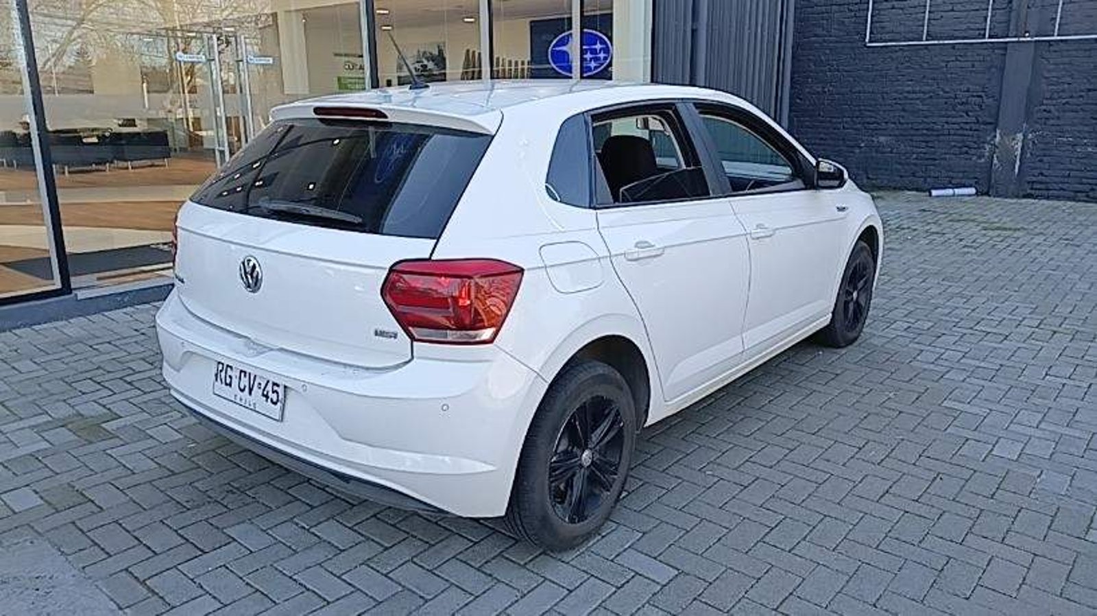 Volkswagen Polo 1.6 Comfortline 4x2 Mt5 5p 2021 - Imagen 4 de 5