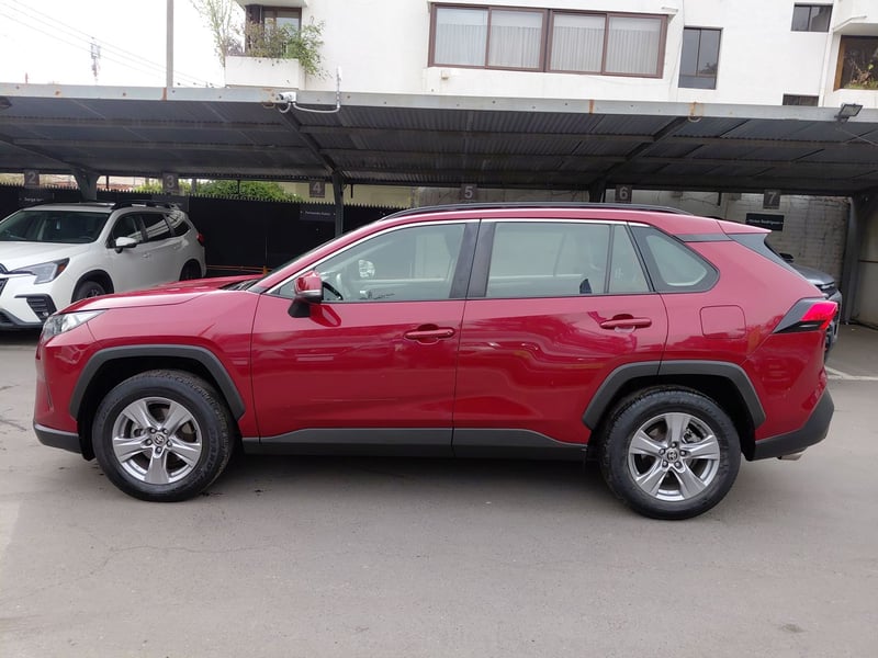 Toyota Rav 4 2.0 Le 4x2 Mt 5p 2023 - Imagen 4 de 8