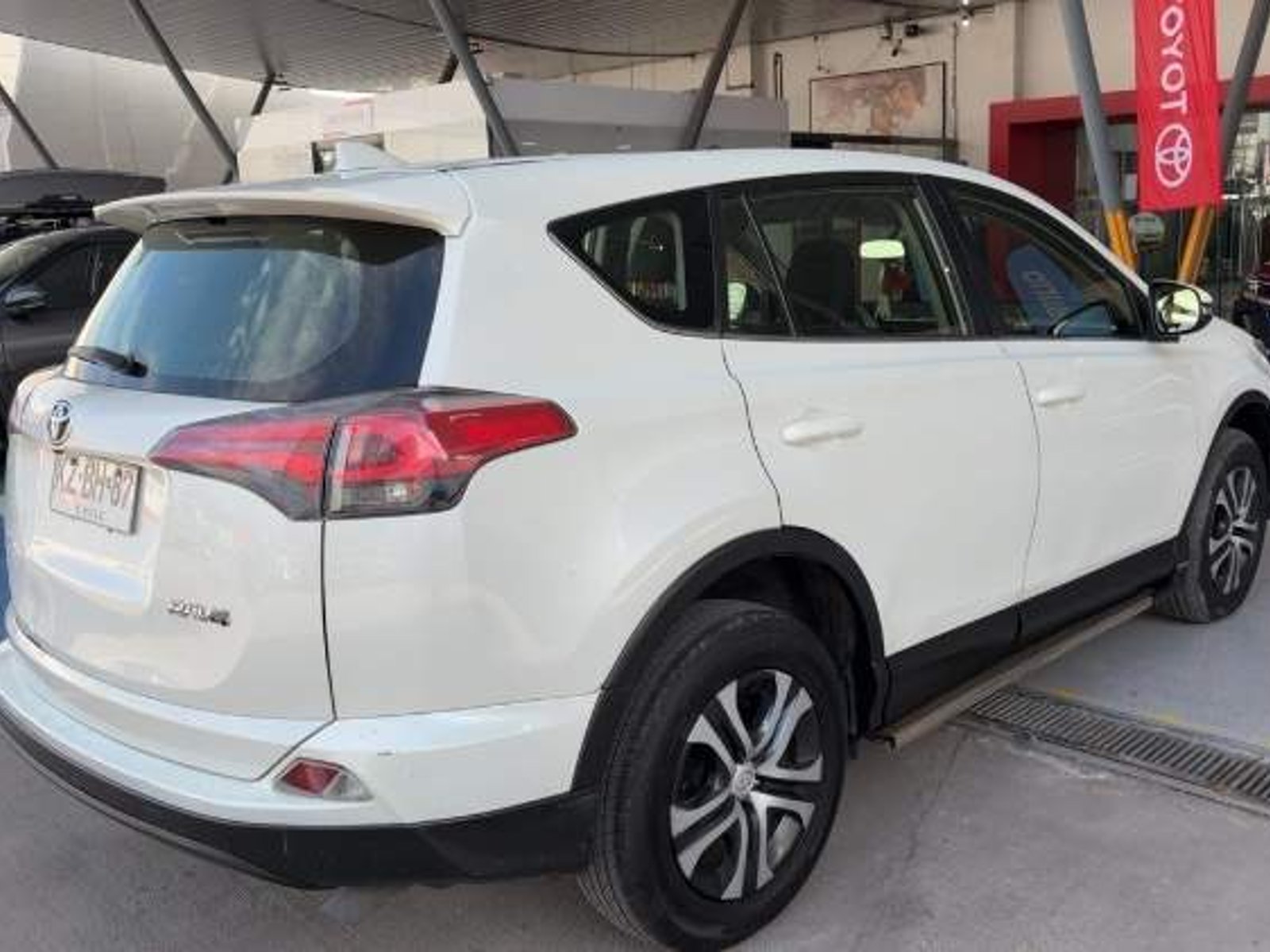 Toyota Rav 4 2.0 Adventure 4x2 Lujo Cvt At 5p 2019 - Foto 4 de 5