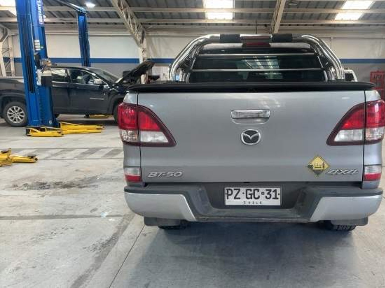 Mazda Bt-50 2.2 Sdx Diesel 4x4 Dob. Cab. 6mt 4p 2021 - Foto 5 de 5