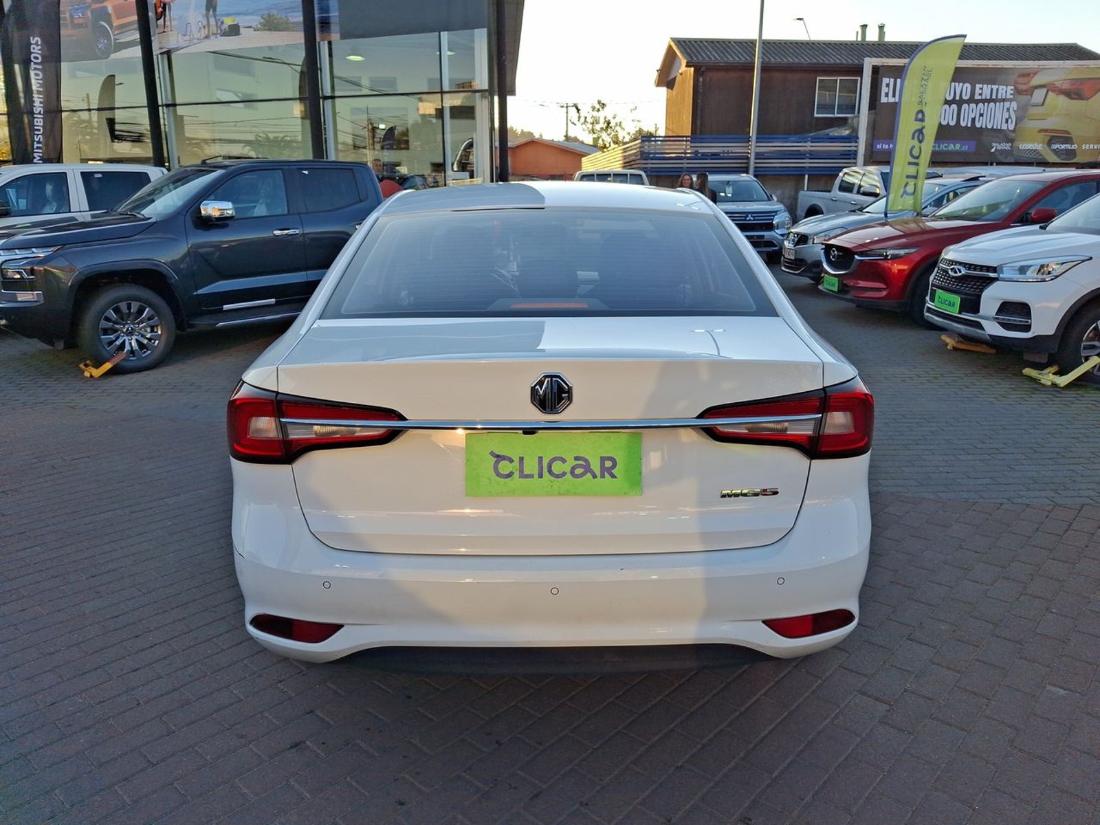 Mg Mg 5 1.5 Com 2wd Mt 4p 2025 - Imagen 6 de 8
