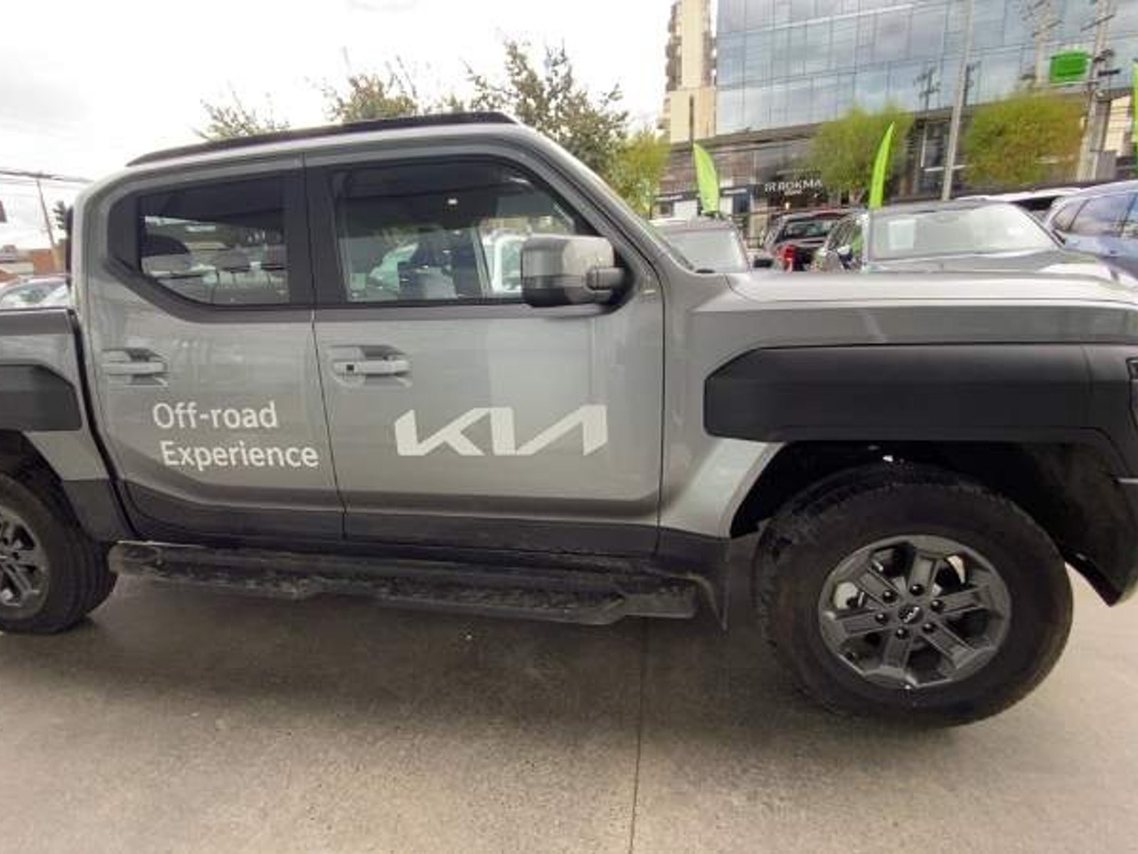 Kia Tasman 2.2t Ex Full Diesel 4x4 At 4p 2026 - Foto 3 de 5