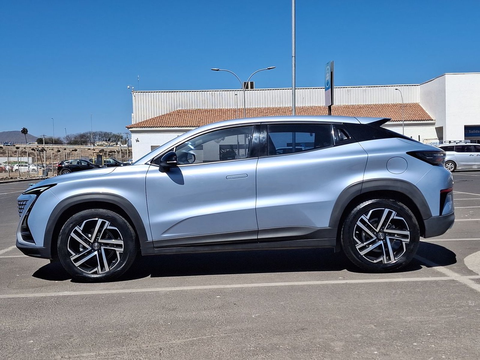 Changan Uni-t 1.5 Luxury 4x2 At 5p 2022 - Foto 4 de 8