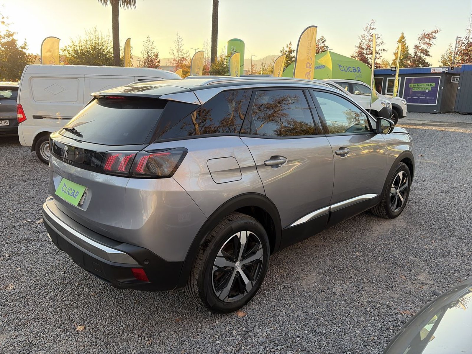 Peugeot 3008 1.5 Allure Pack Bluehdi 130 4x2 Eat8 5p 2024 - Imagen 7 de 8