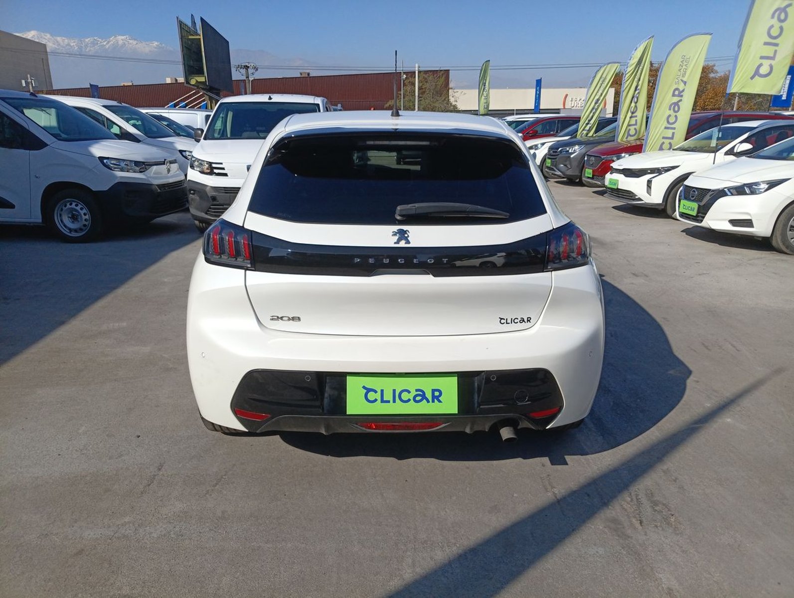 Peugeot 208 1.2 Puretech Allure Pack 4x2 100 Mt 5p 2022 - Imagen 6 de 8