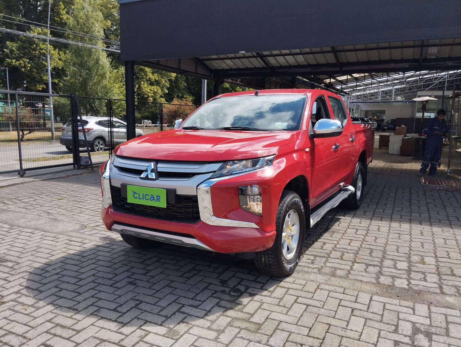 Mitsubishi L200 2.2 Katana Crt Diesel Dob. Cab. 4x4 Mt 4p 2024 - Foto 5 de 8