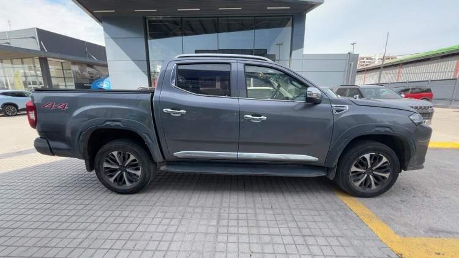 Maxus T90 2.0 Diesel 4x4 Mt 4p 2022 - Imagen 3 de 5
