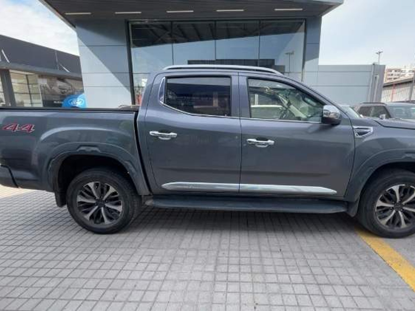 Maxus T90 2.0 Diesel 4x4 Mt 4p 2022 - Foto 3 de 5