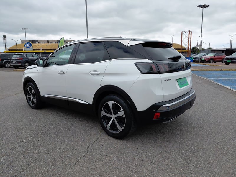 Peugeot 3008 1.5 Gt Bluehdi 4x2 130 Eat8 5p 2022 - Imagen 5 de 8