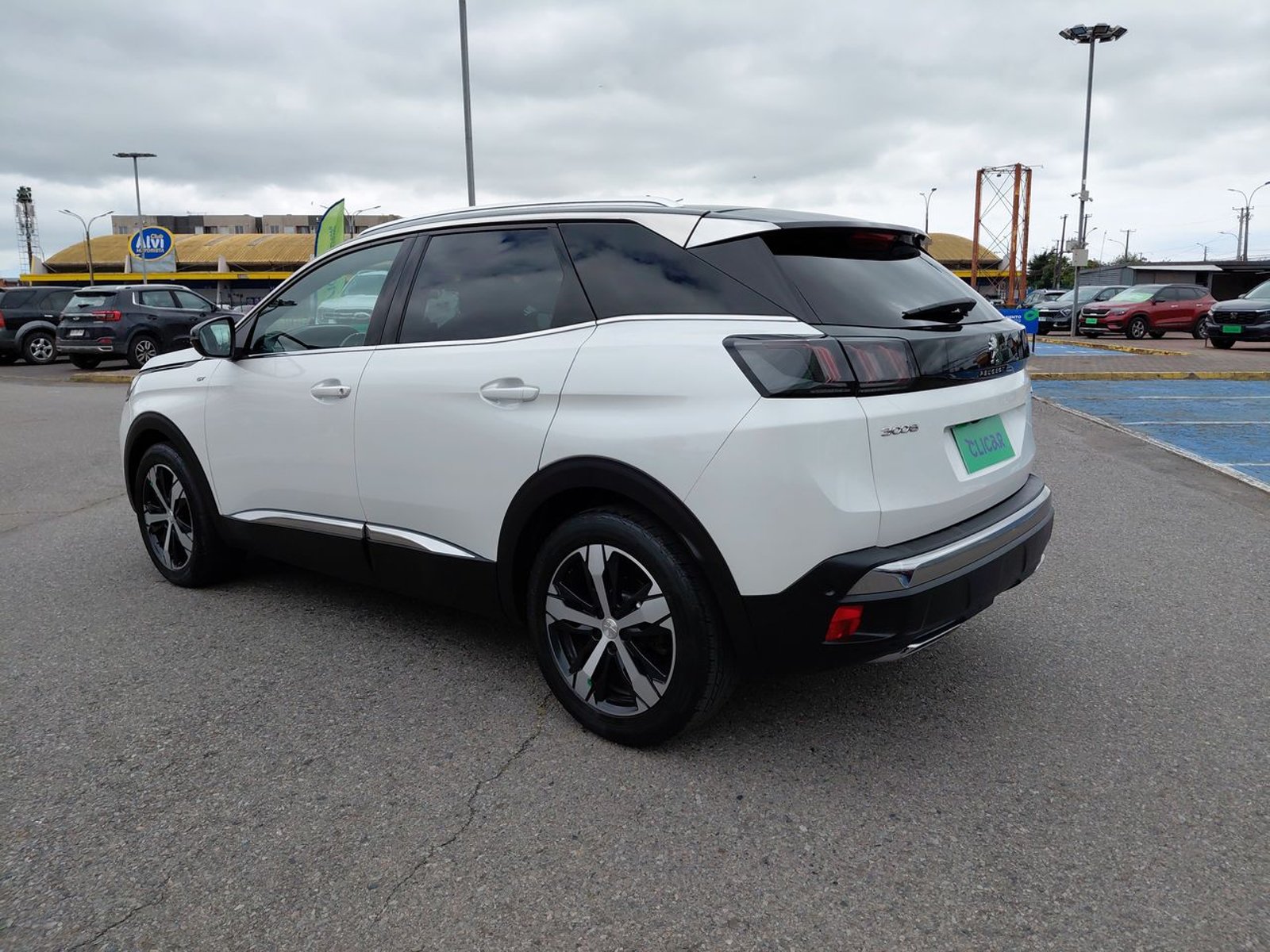 Peugeot 3008 1.5 Gt Bluehdi 4x2 130 Eat8 5p 2022 - Foto 5 de 8