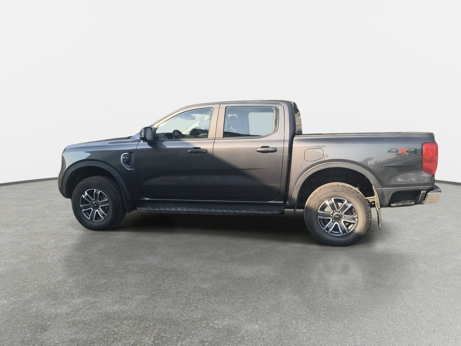 Ford Ranger 2.0 Xlt Diesel 4x4 Dob. Cab. At 4p 2025 - Foto 4 de 8