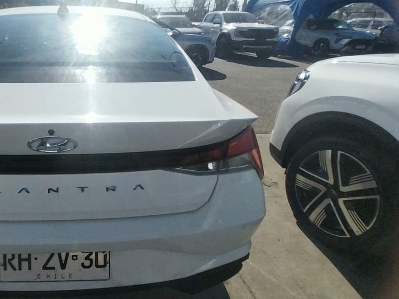 Hyundai Elantra 1.6 Cn7 Plus 4x2 Mt 4p 2022 - Imagen 5 de 5
