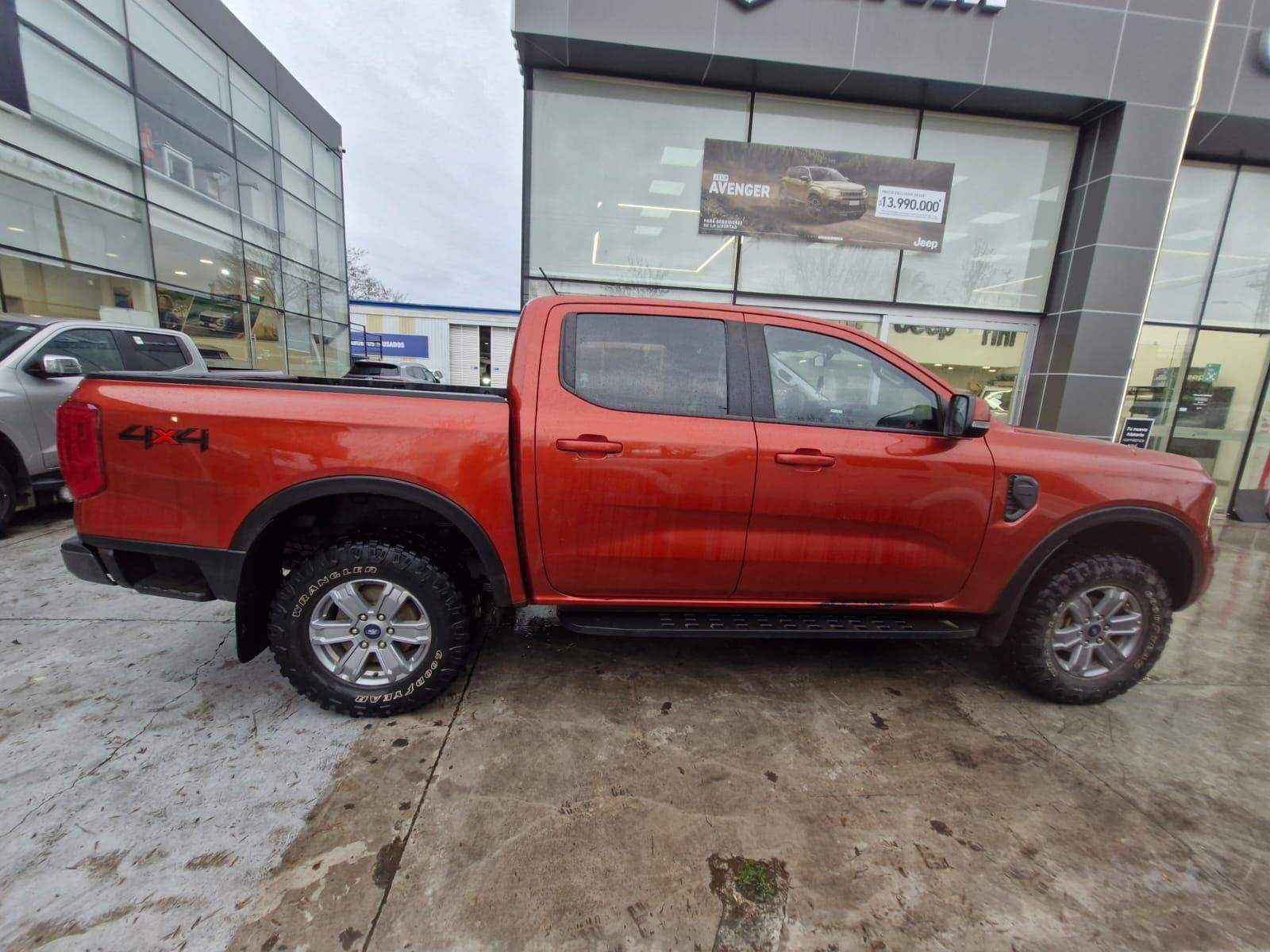 Ford Ranger 2.0 Xls Diesel 4x4 Dob. Cab. Mt 4p 2024 - Foto 3 de 5