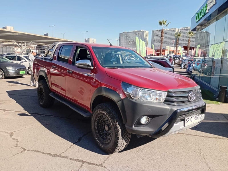 Toyota Hilux 2.4 Dx Diesel 4x4 Dob. Cab. 7ab Mt 4p 2023