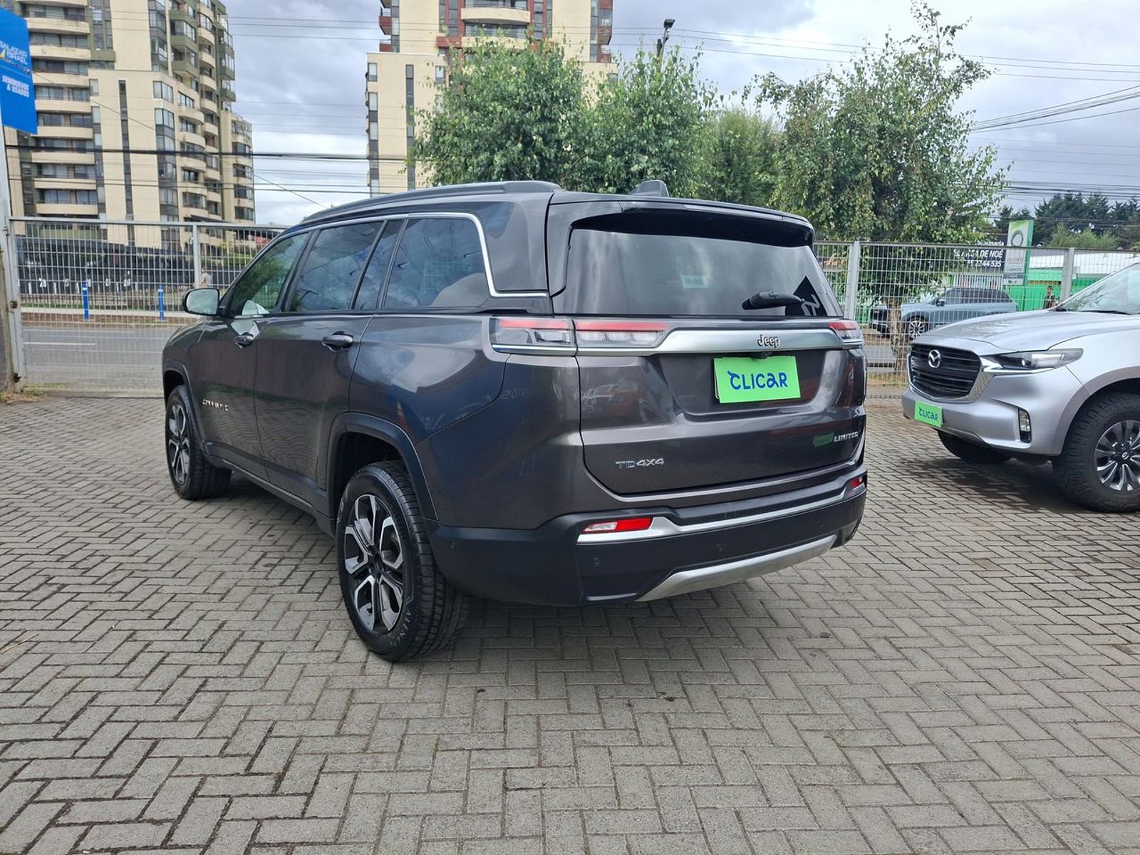 Jeep Commander 2.0t Limited Td380 Dies 4x4 9at 5p 2025 - Foto 5 de 8