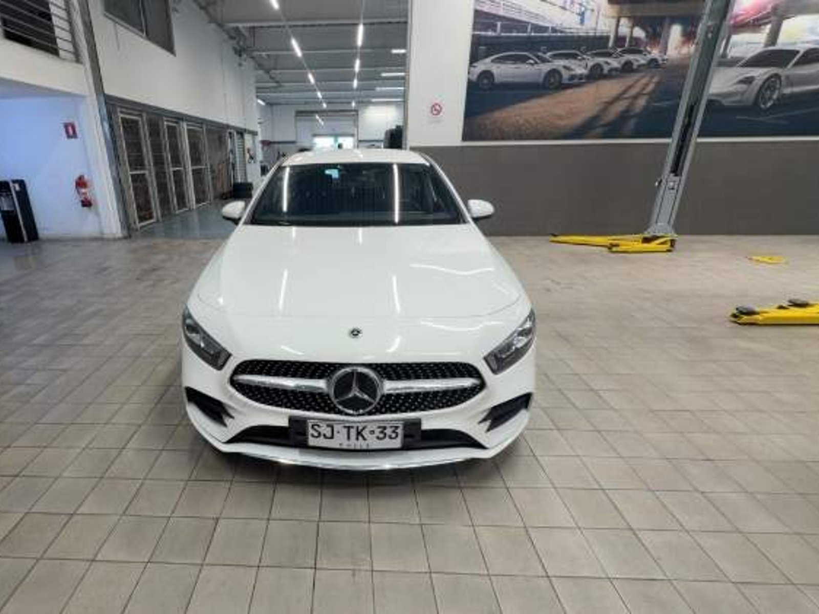 Mercedes-Benz A 200 1.3 Amg Line 4x2 Sedan At 4p 2023 - Foto 2 de 5