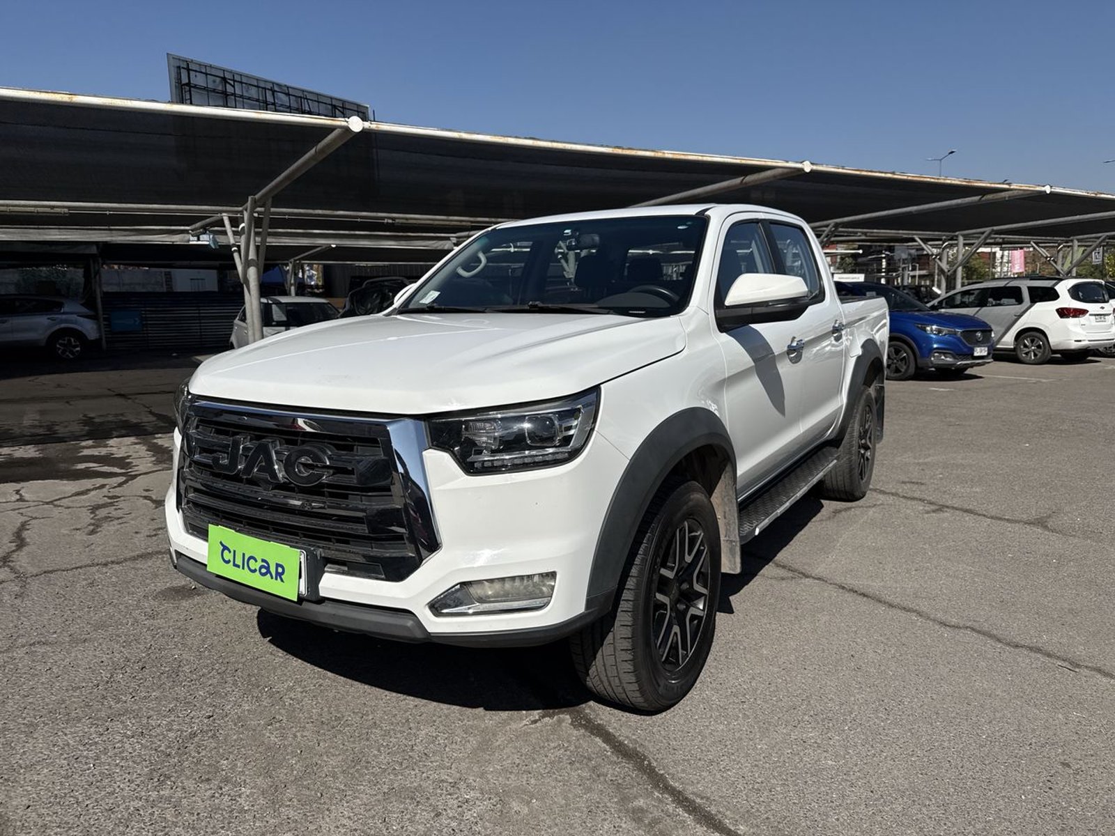 Jac T8 2.0 Comfort 4x2 Diesel Mt 4p 2022 - Foto 3 de 8