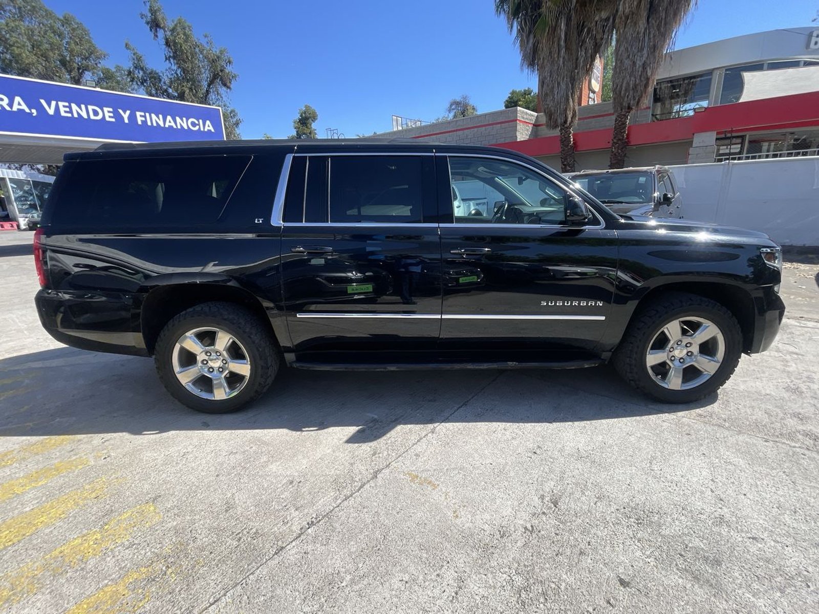 Chevrolet Suburban 5.3l Lt 4wd Su At 5p 2021 - Imagen 7 de 7