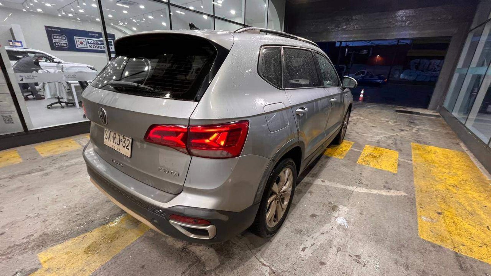 Volkswagen Taos 1.4 Tsi Comfortline Sky 4x2 At 5p 2023 - Imagen 3 de 4