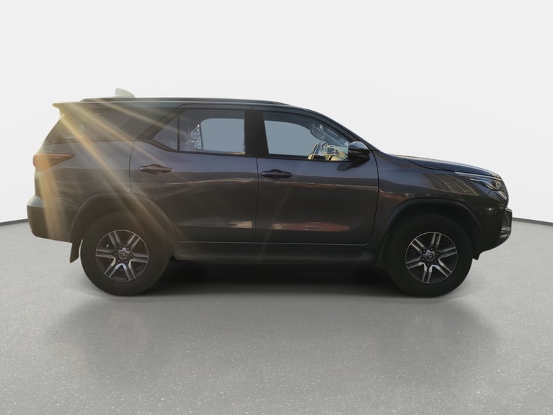 Toyota Fortunner 2.7 Sr5 4x2 At 5p 2022 - Imagen 8 de 8