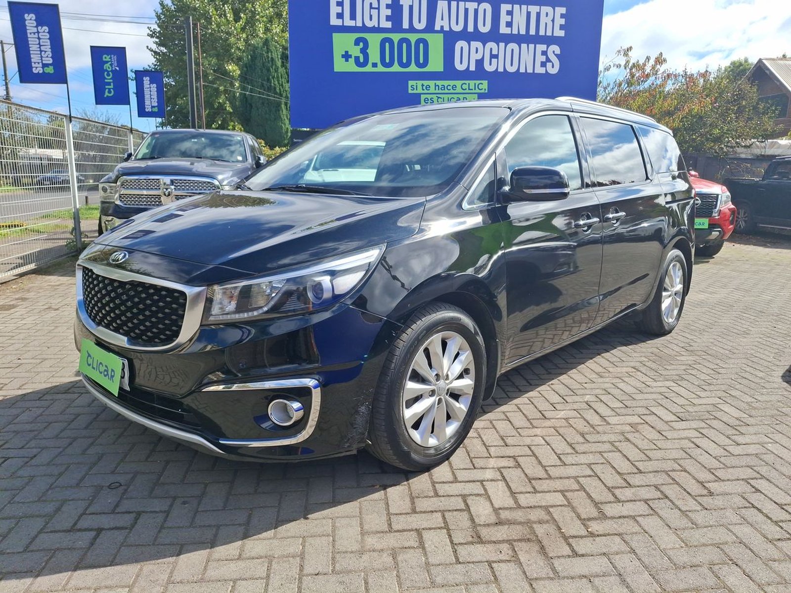 Kia Grand Carnival 3.3 Ex Full 4x2 8p 6at 5p 2017 - Foto 3 de 8