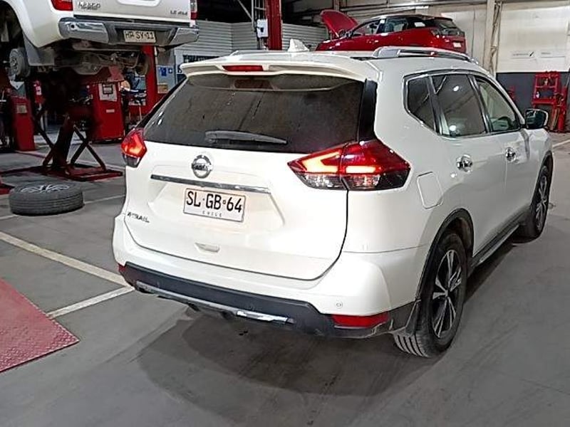 Nissan X-trail 2.5 Advance 4x2 3row Cvt At 5p 2023 - Imagen 4 de 5