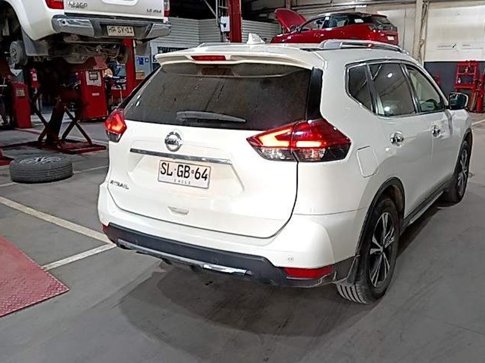 Nissan X-trail 2.5 Advance 4x2 3row Cvt At 5p 2023 - Foto 4 de 5