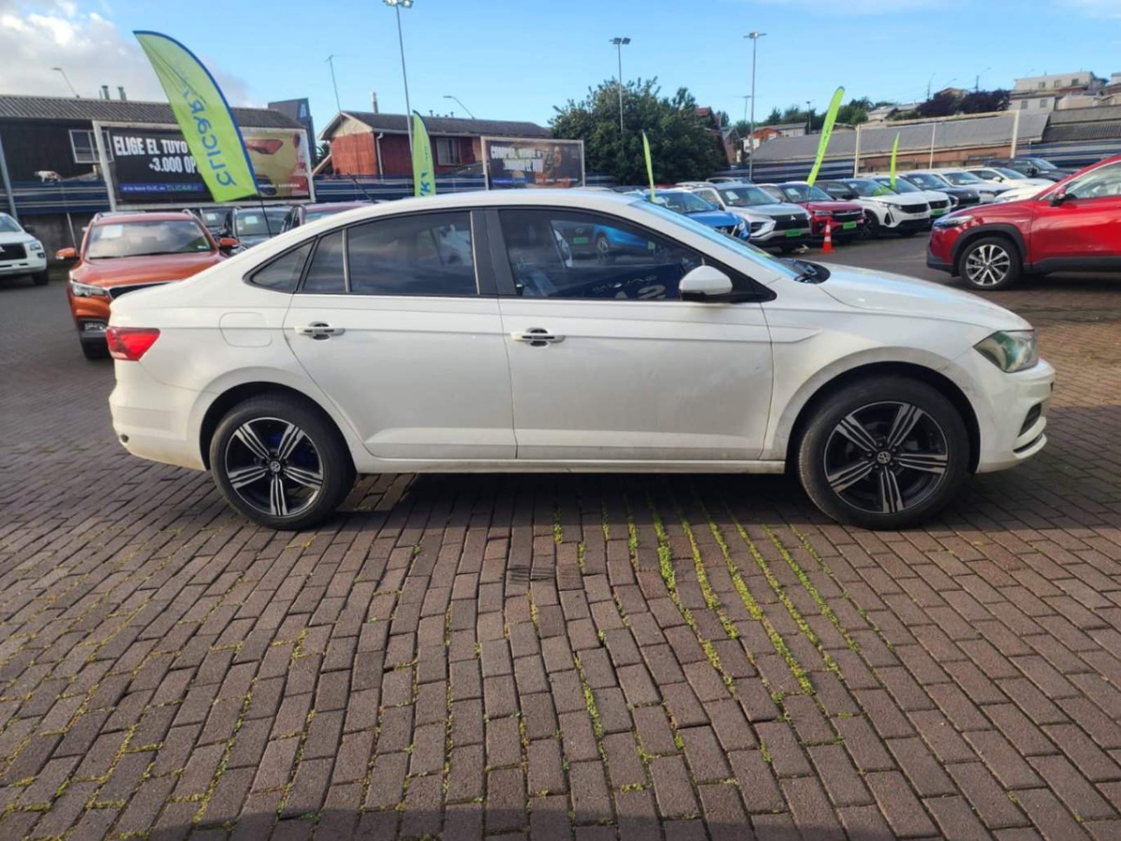 Volkswagen Virtus 1.6 Msi Trendline 4x2 Mt 4p 2023 - Foto 3 de 5