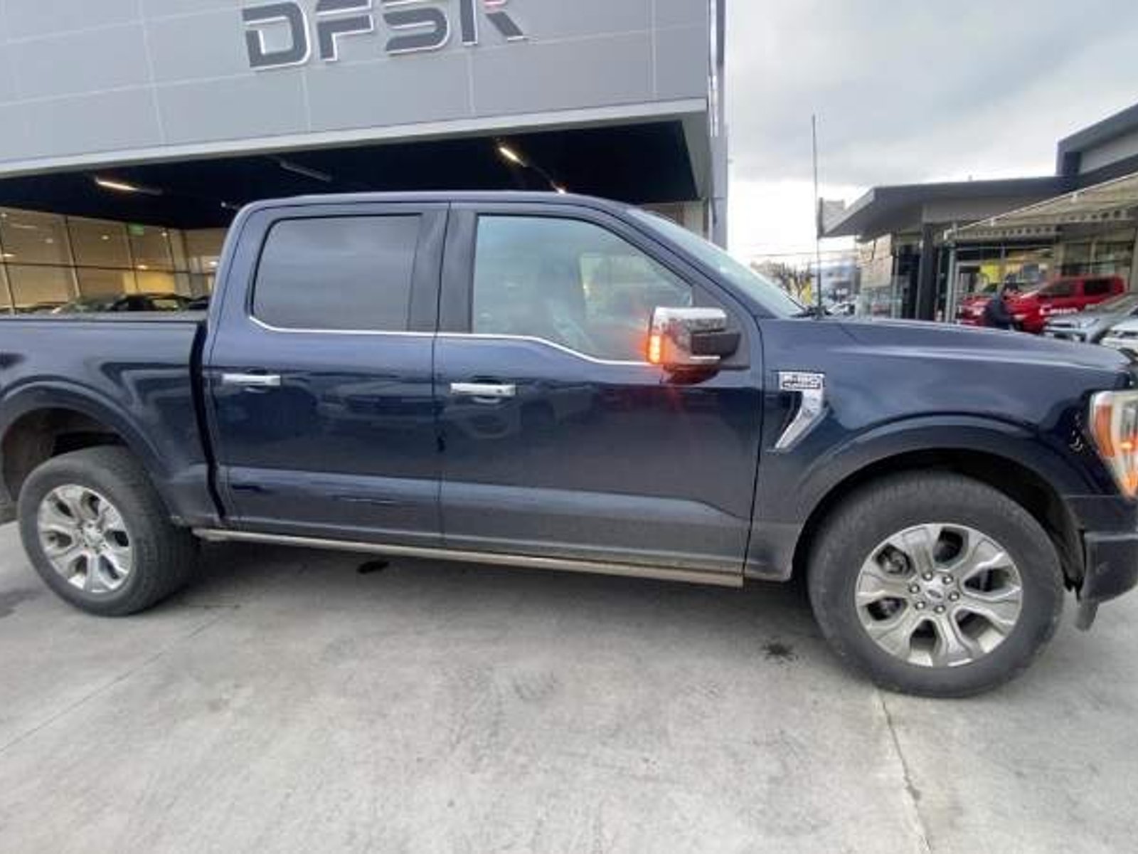 Ford F-150 3.5 Platinum Cc Dob. Cab. 4x4 At 4p 2023 - Foto 3 de 5
