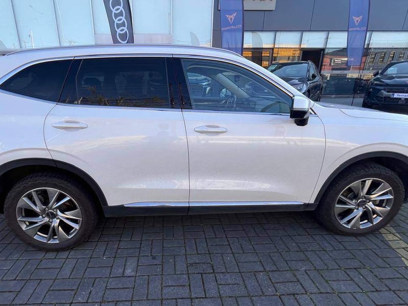 Haval H6 2.0 Deluxe 4x4 At 5p 2023 - Imagen 3 de 5