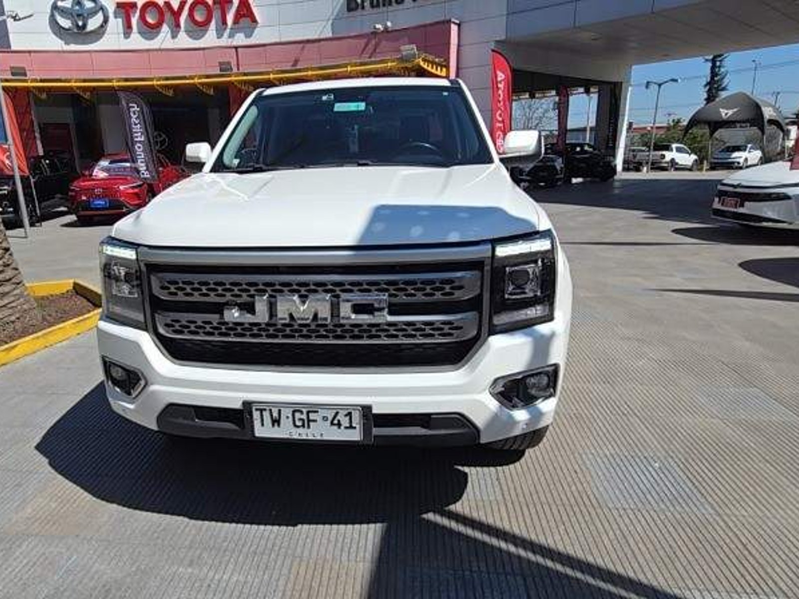 JMC Grand Avenue 2.3t Diesel 4x4 Dob. Cab. At 4p 2025 - Foto 2 de 5