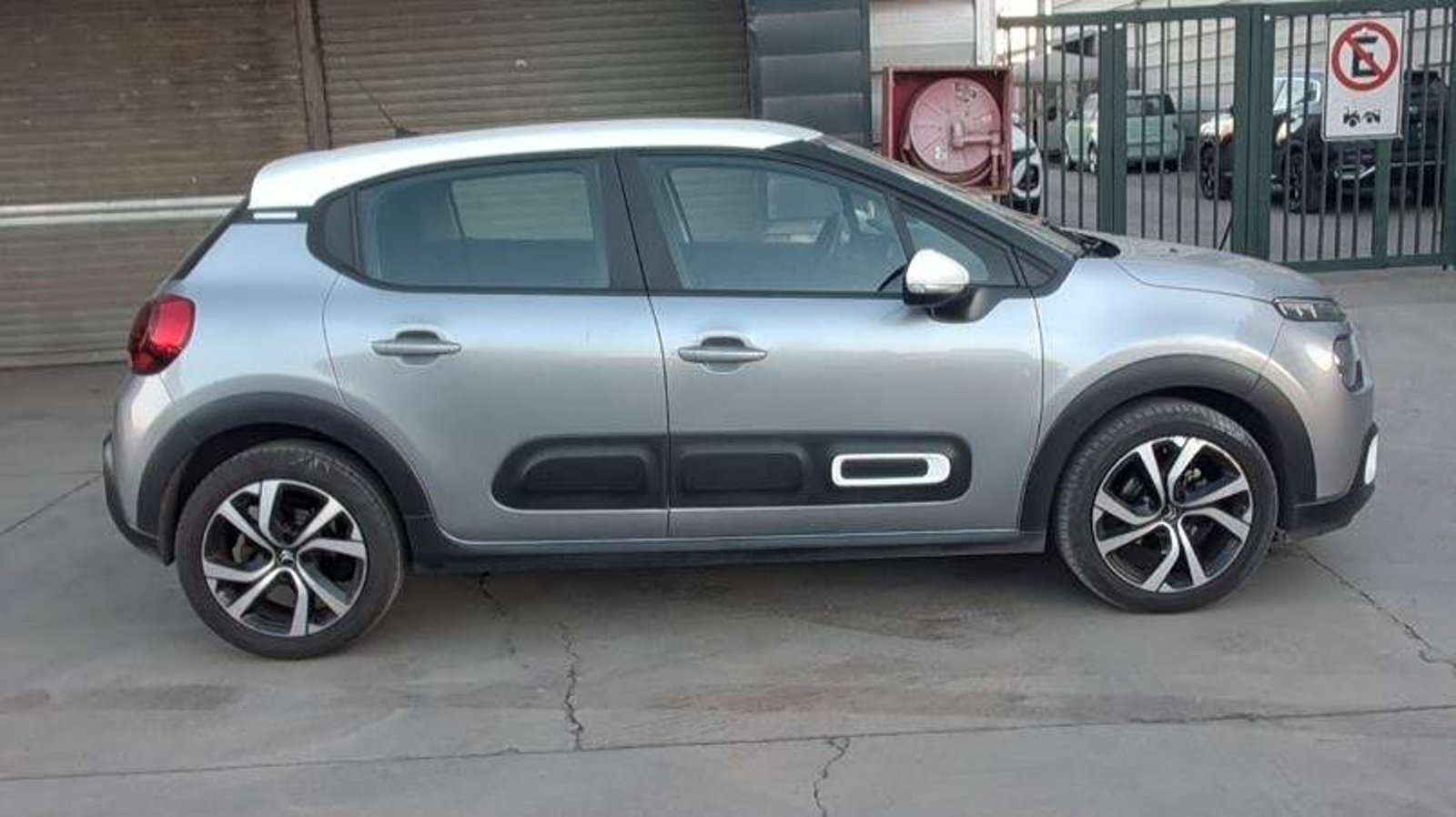 Citroen C3 1.5 Feel Bluehdi Diesel 4x2 Hb 100 Ss Bvm6 Mt 5p 2022 - Foto 3 de 8