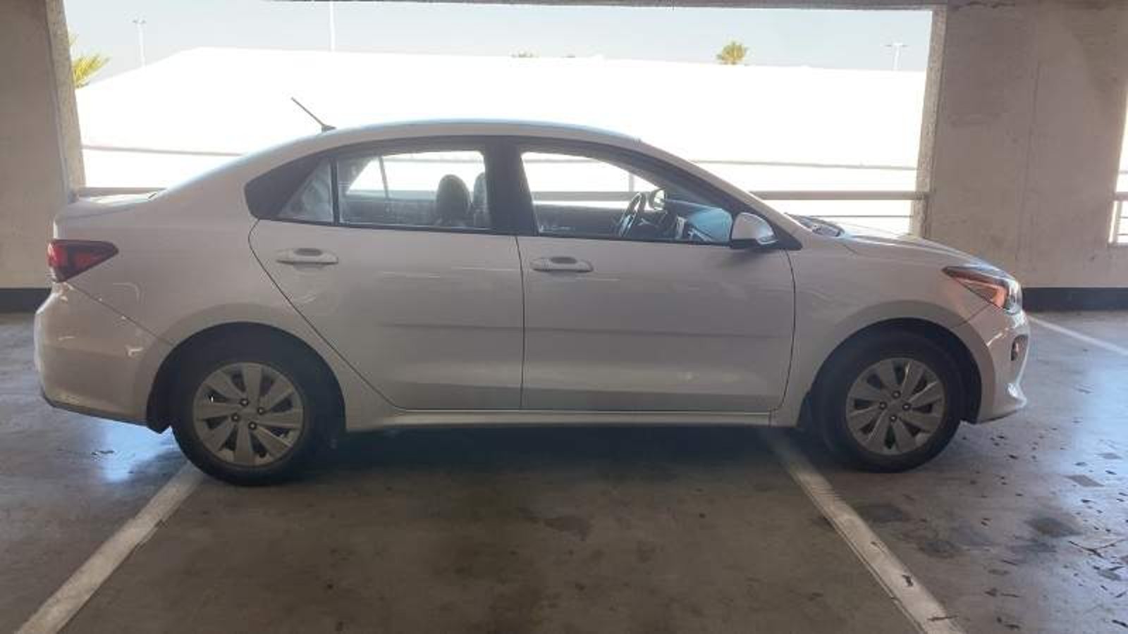 Kia Rio4 1.4 Lx 4x2 Ac Dab 6mt 4p 2021 - Foto 3 de 8