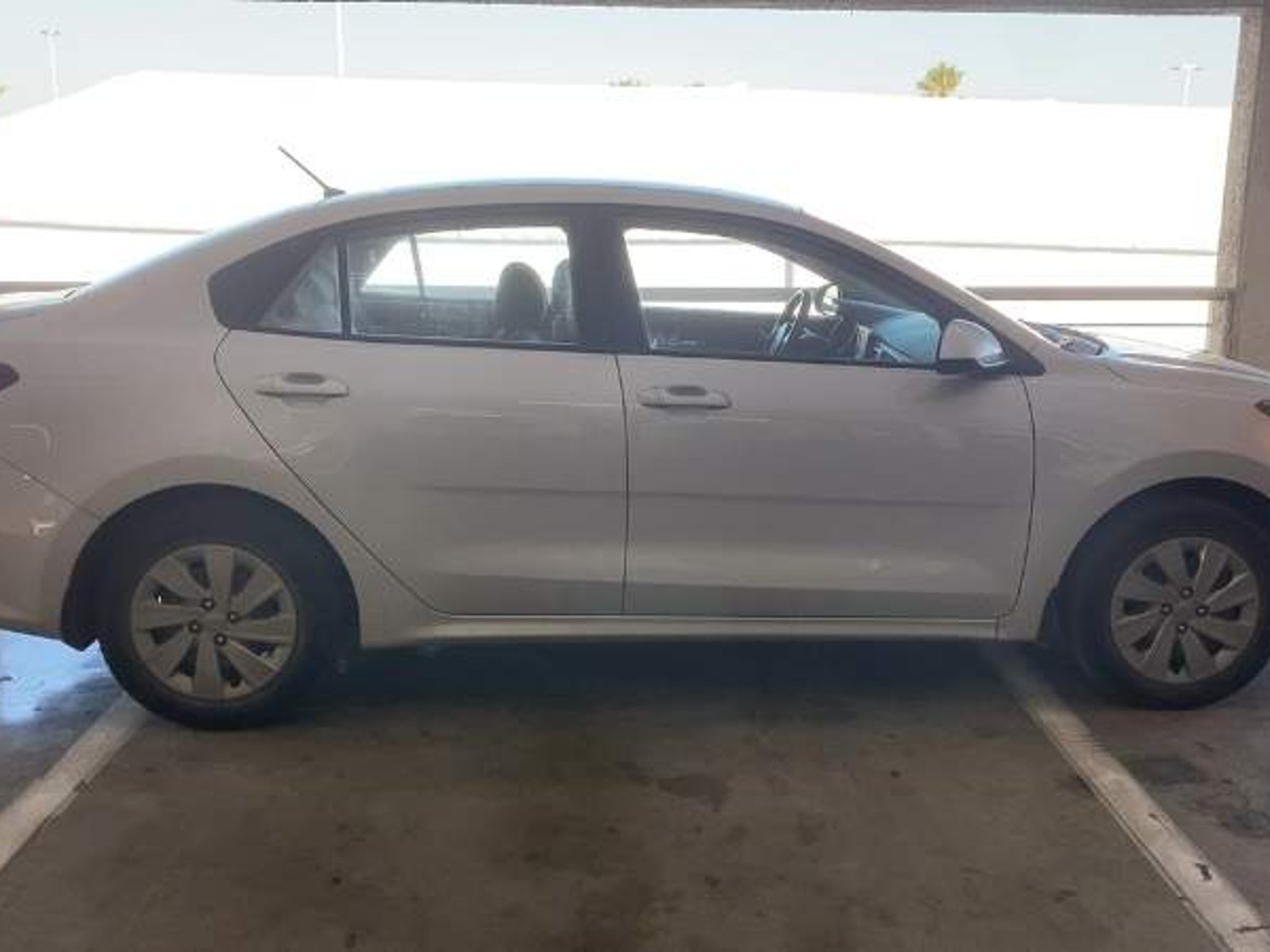 Kia Rio4 1.4 Lx 4x2 Ac Dab 6mt 4p 2021 - Foto 3 de 8