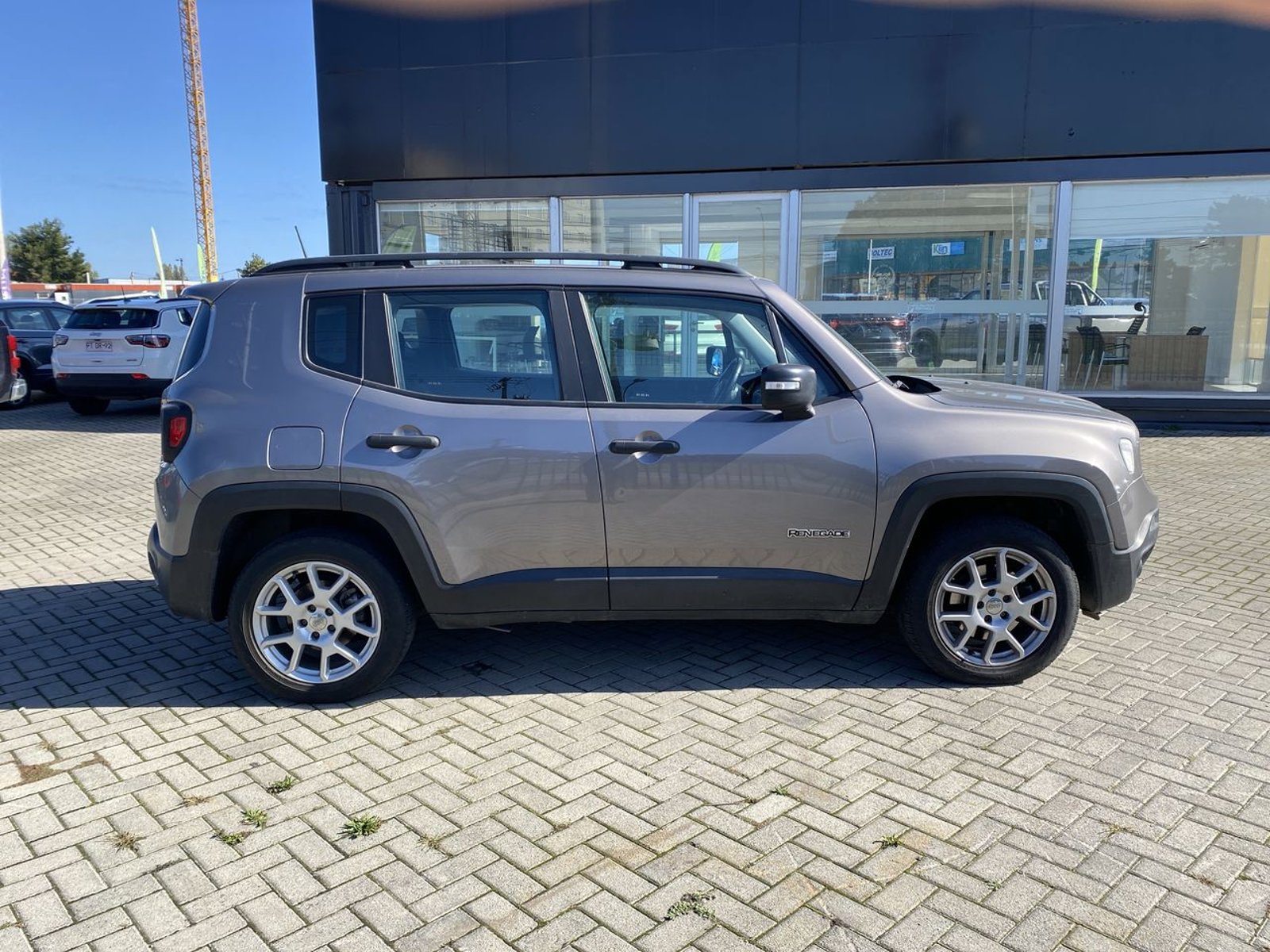 Jeep Renegade 1.8 Sport 4x2 Mt 5p 2022 - Imagen 8 de 8